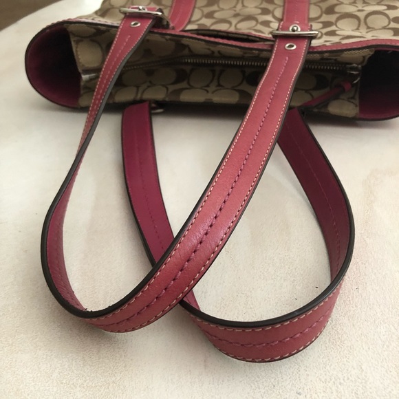 Coach Hamptons Signature Lunch Tote - Picture 7 of 8